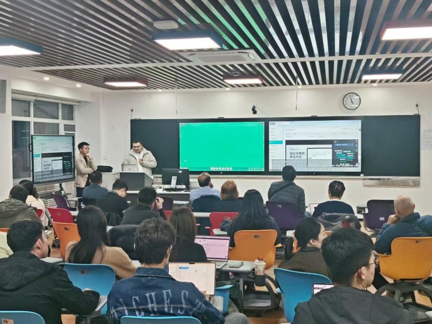 威海校区成功举办“AI+教学”主题工作坊 力推双语课程平台智能化转型