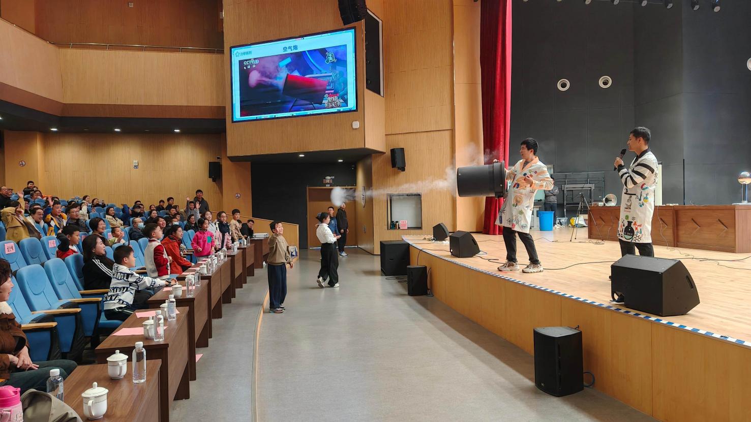 威海校区科普教育基地参加2025年威海高新区活动中小学生科技节活动